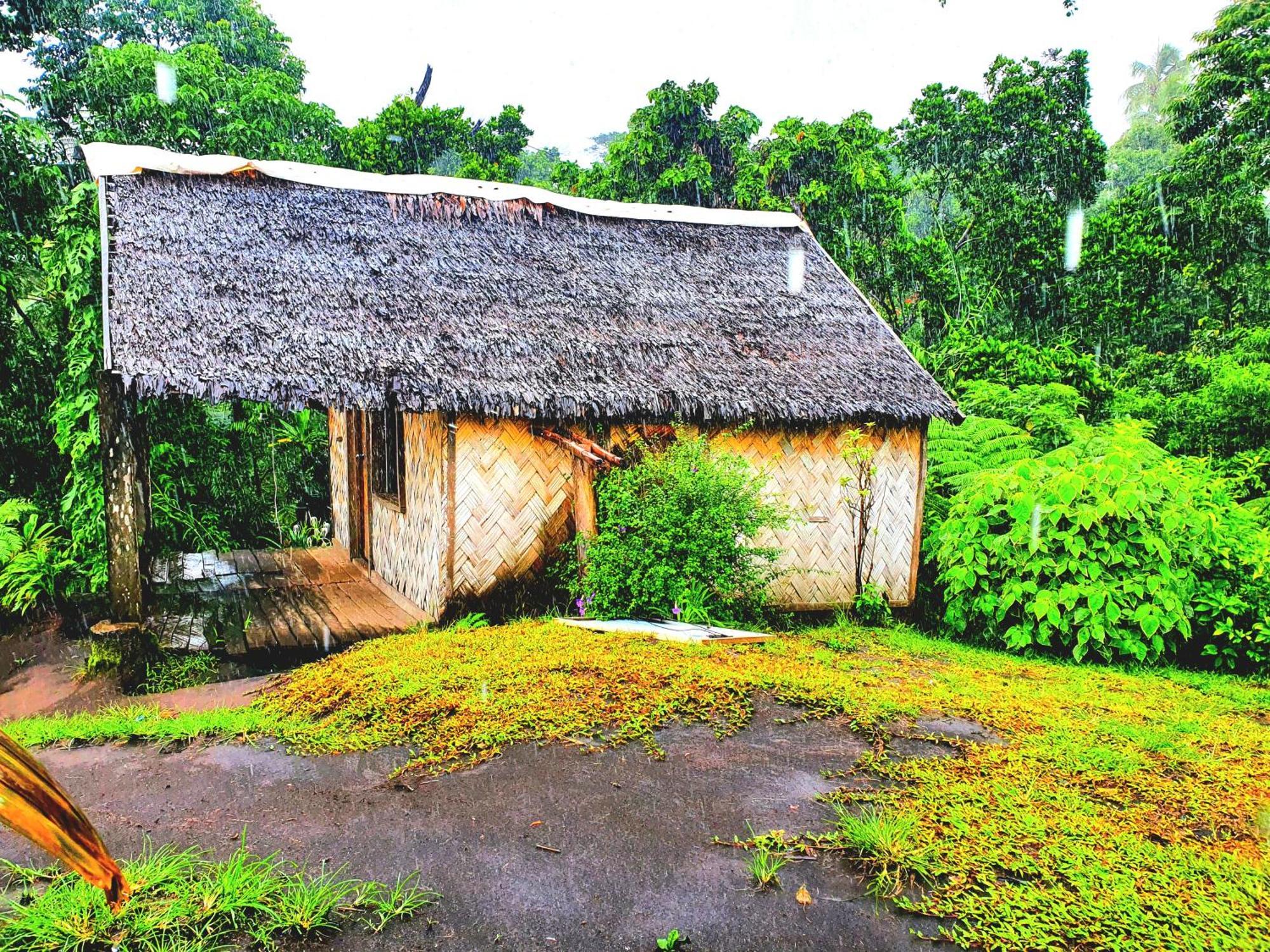 Island Paradise Bungalows Lenkuru Luaran gambar
